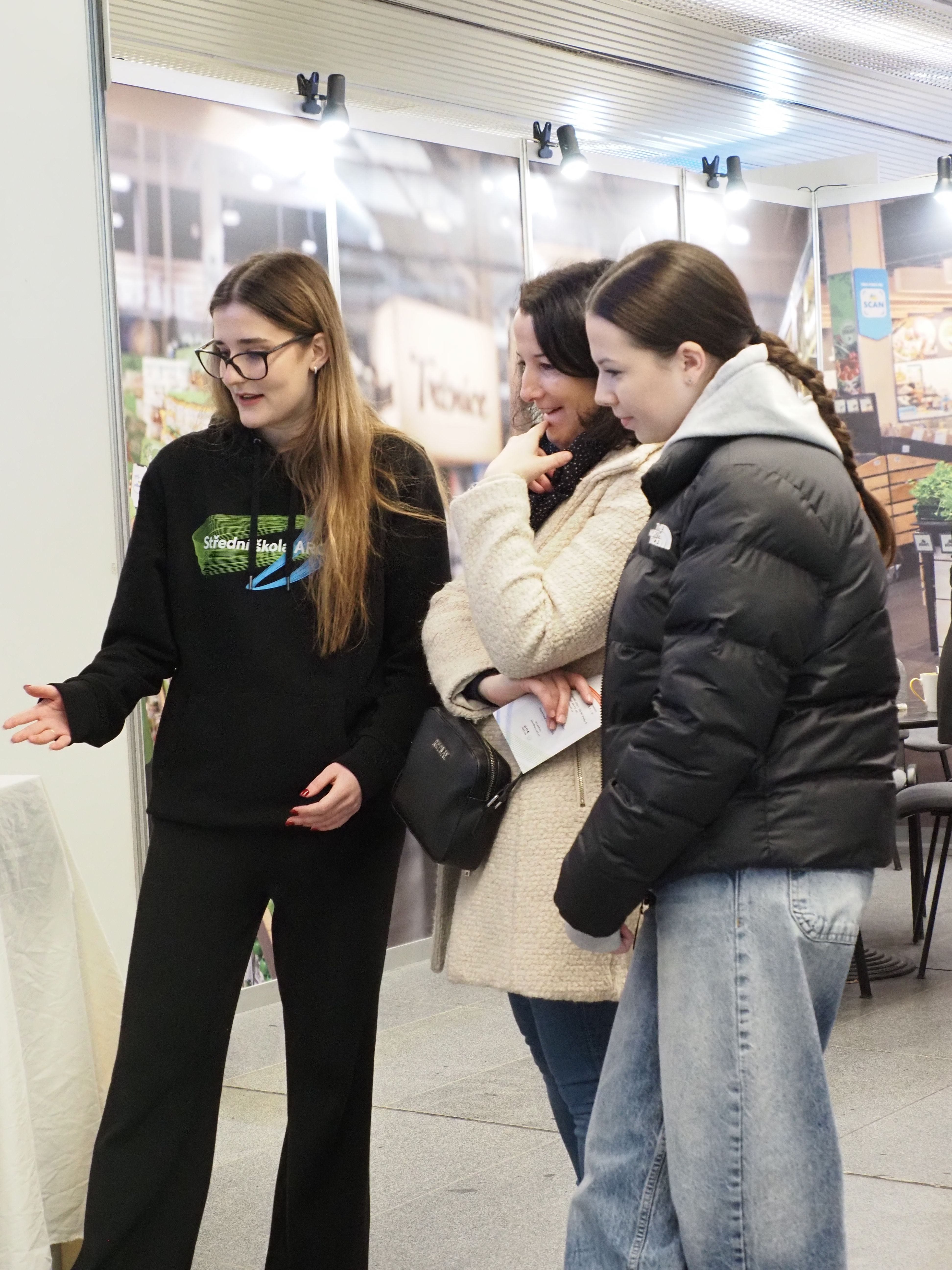 Na&scaron;e &scaron;kola na veletrhu Schola Pragensis.